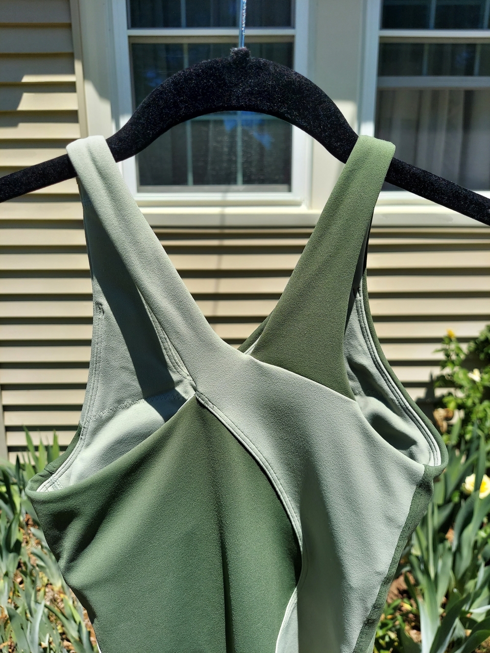 Lululemon Olive Green Two-Tone Athletic Bodysuit Women Size 0 NWOT Yoga Gym - Picture 9 of 10